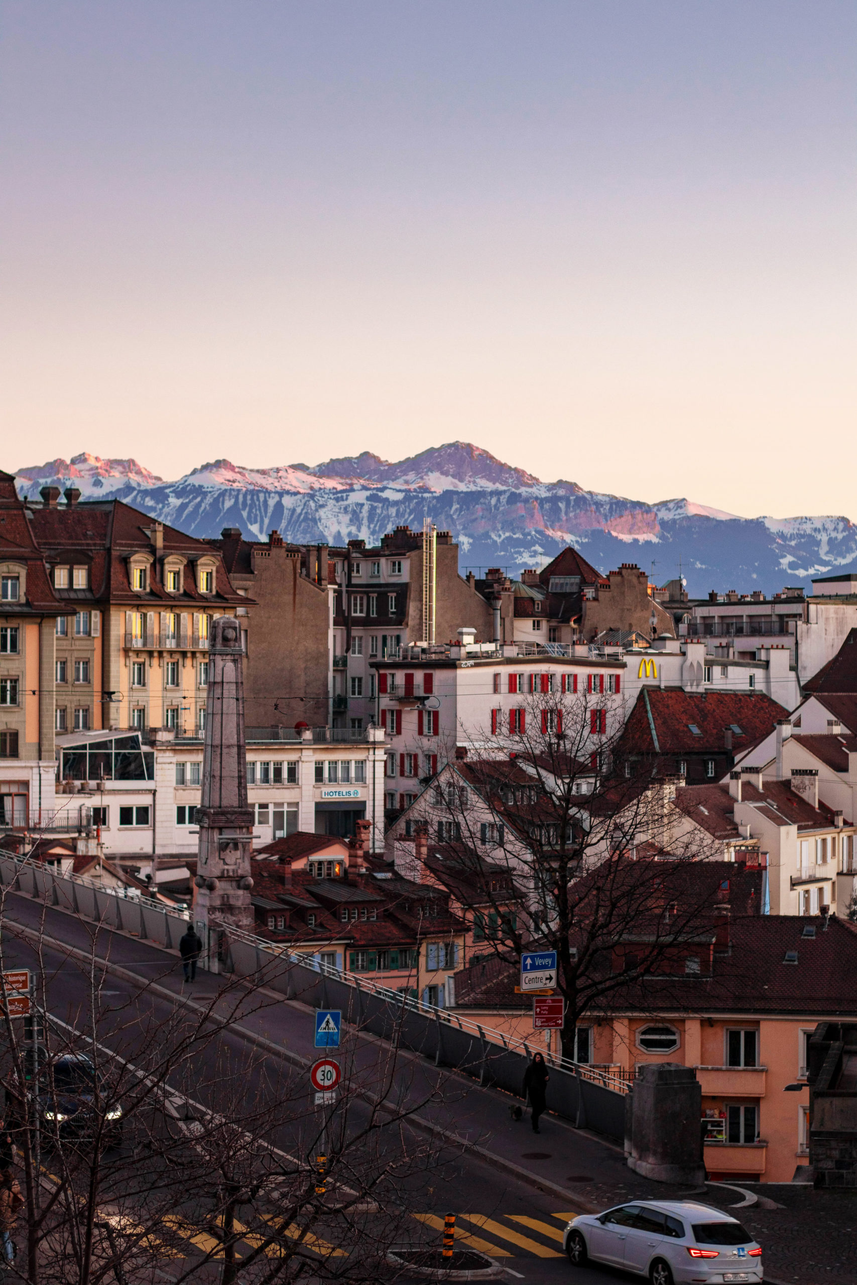 Montagne ville lausanne sunset